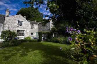 LEnclume Garden Image 1